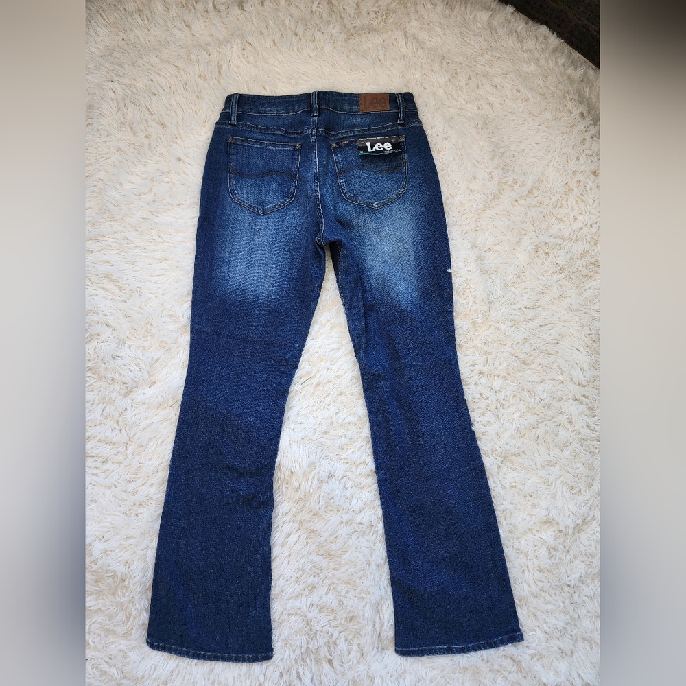 Lee Women's Midrise Regular Fit Bootcut Jeans Size 10 - Picture 3 of 10